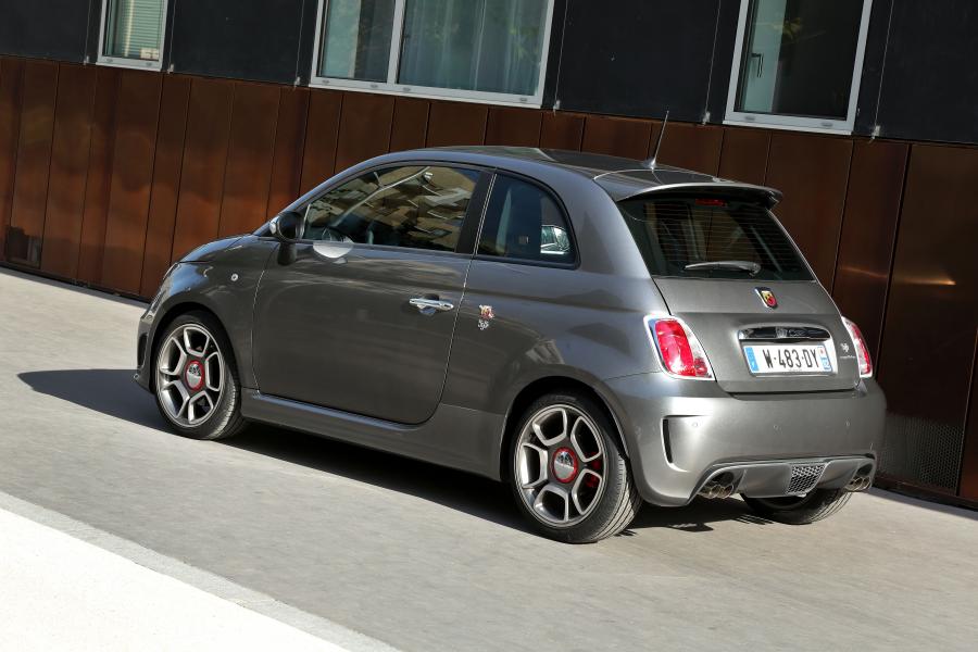  Abarth 595 Competizione 2011 года  (фото 20 из 32)